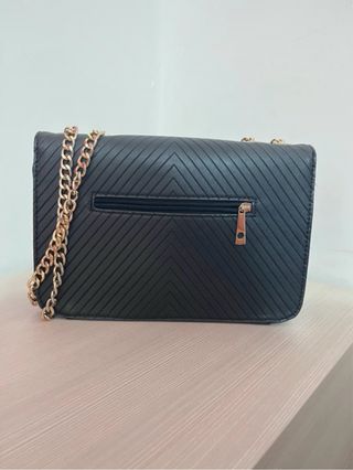 Borsa tracolla ecopelle nera chevron