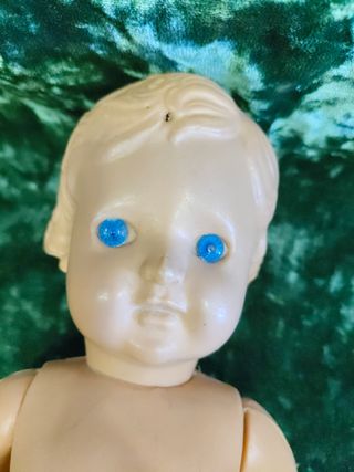 Muñeca vintage ojos azules