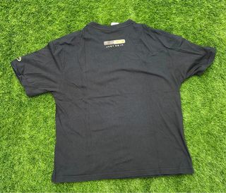 Camiseta Nike Vintage Negra y Dorada