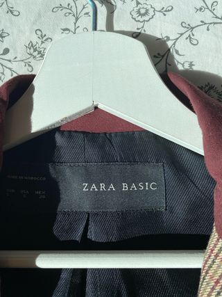 Americana cuadros Zara con hombreras
