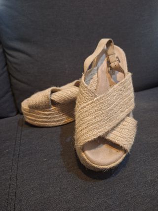 Sandalias cuña esparto beige