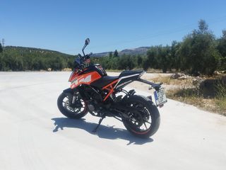 KTM DUKE 125