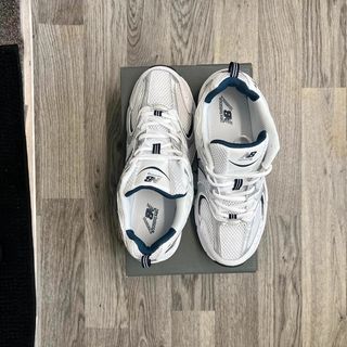 New Balance 530 Talla 42.5 Blanco Plata