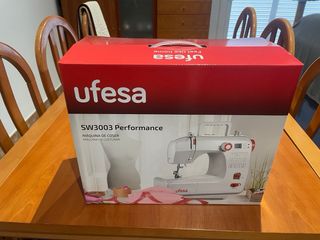 Máquina de coser Ufesa SW3003 Performance