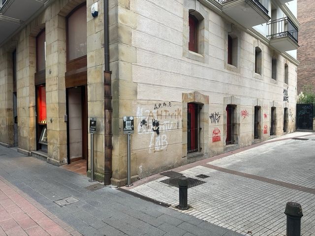 se traspasa carnicería charcuteria amorebieta