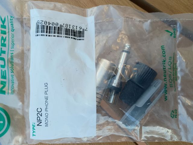 Conector Jack Neutrik NP2C Mono 6.3mm