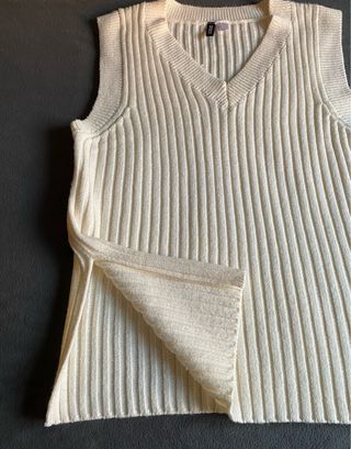 Chaleco Divided crema talla S
