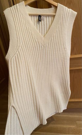 Chaleco Divided crema talla S