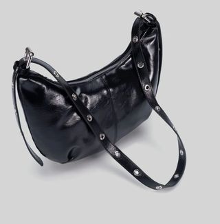 Bolso bandolera negro con asa regulable