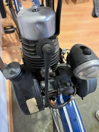 Bicicleta Orbea antigua con motor auxiliar