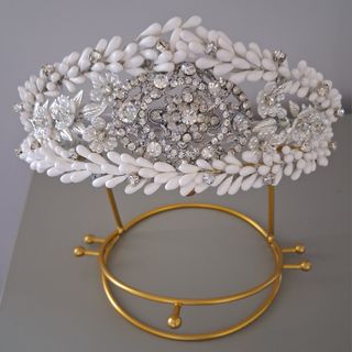 Tiara de Novia Plateada y Blanca