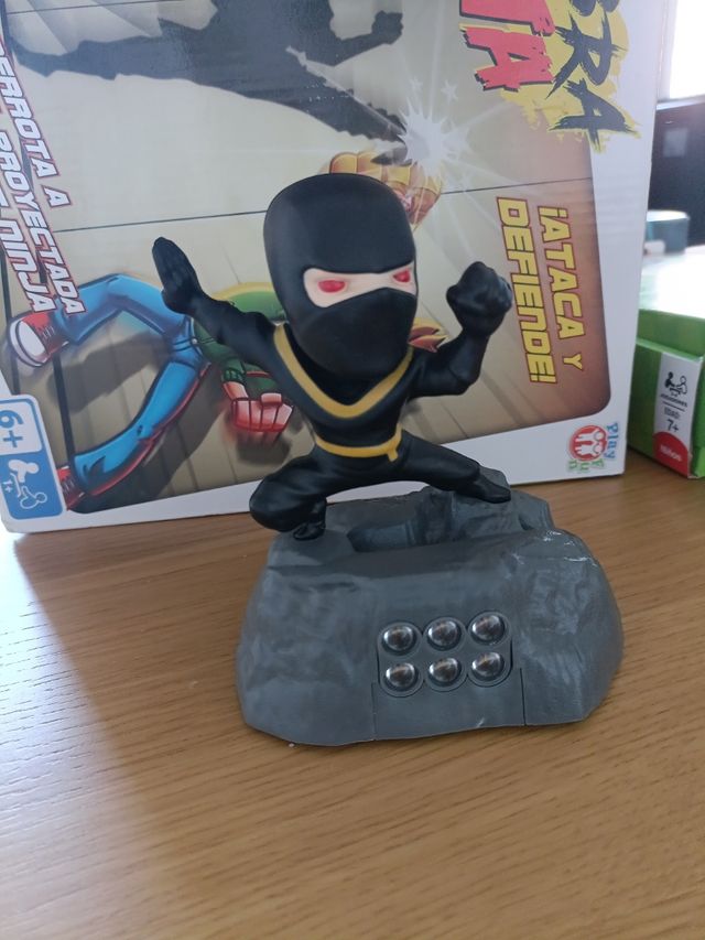 Dos Juegos de mesa: Sombra Ninja y Mentiroso