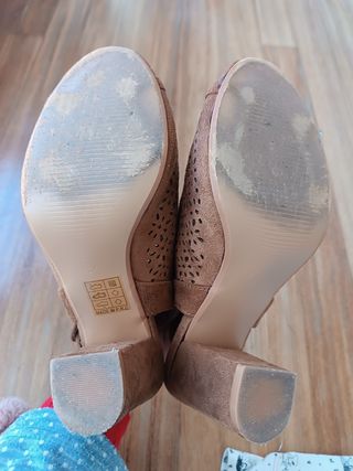 Sandalias de entretiempo con diseño calado