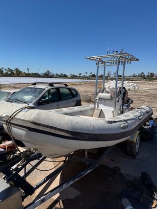 Lancha semirrígida 5.20m + Motor 60cv 4T