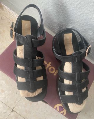 Sandalias plataforma negras usadas una vez