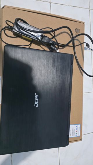 Acer Aspire 1 Notebook Nero