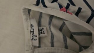 Maglietta a righe con farfalle per neonata