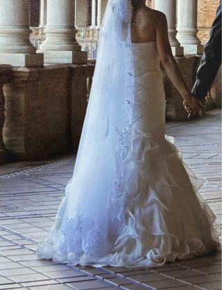 Vestido de Novia Blanco con Volantes