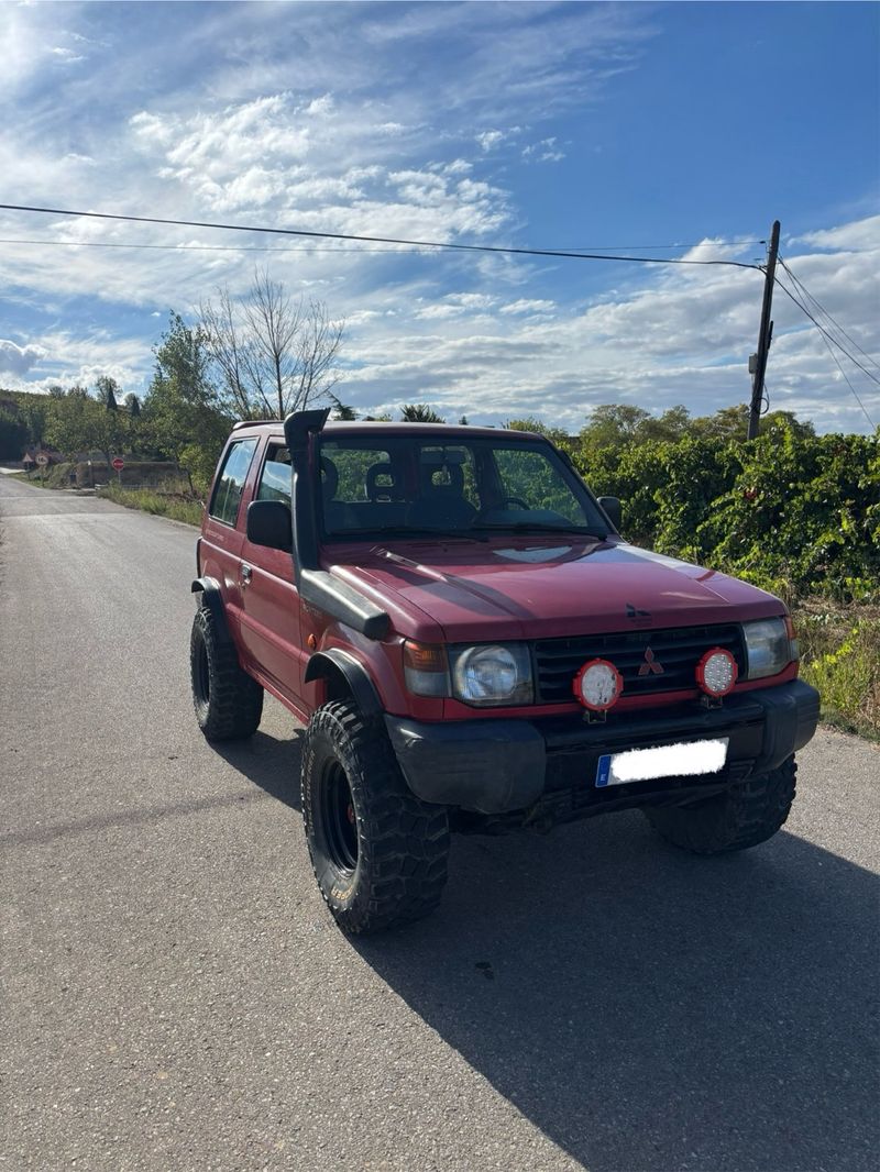 Mitsubishi Montero 2004 - foto 1