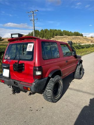 Mitsubishi Montero 2004