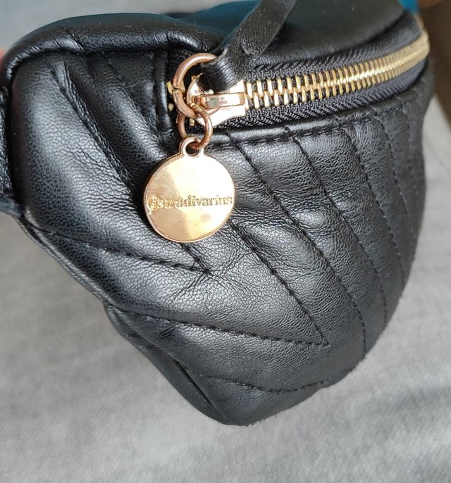 RIÑONERA BOLSO STRADIVARIUS PIEL