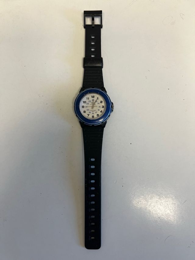 Reloj Q&Q Quartz Azul y Negro