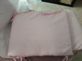 Protector Cuna Rosa Bebé