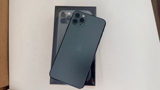 iPhone 11 Pro Max Verde.