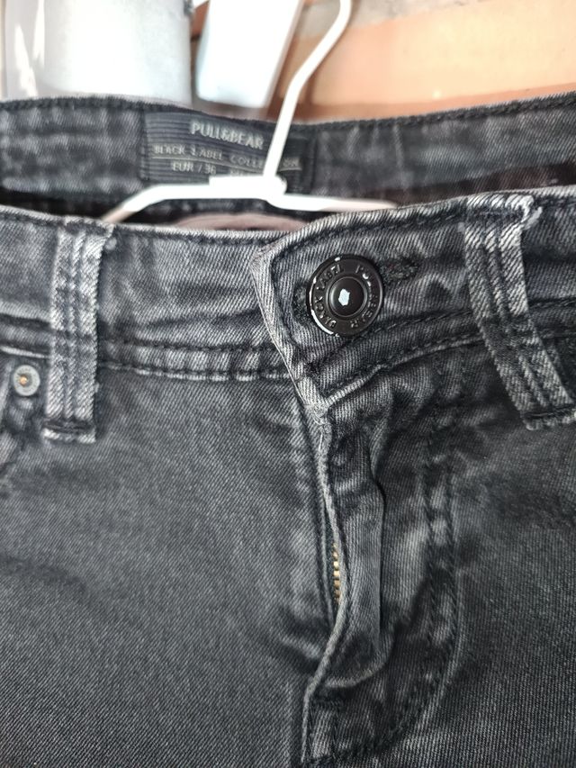 Pantalones vaqueros negros Pull&Bear mujer T.36