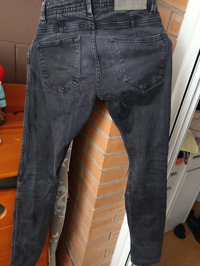 Pantalones vaqueros negros Pull&Bear mujer T.36