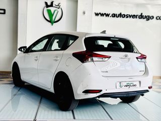 Toyota Auris 2016