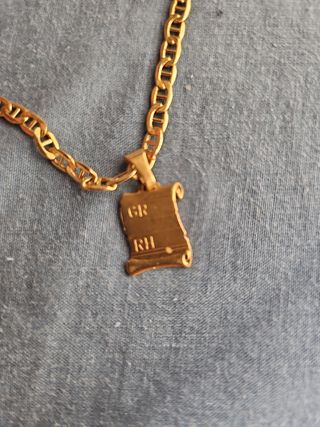 Collar pergamino oro 18k