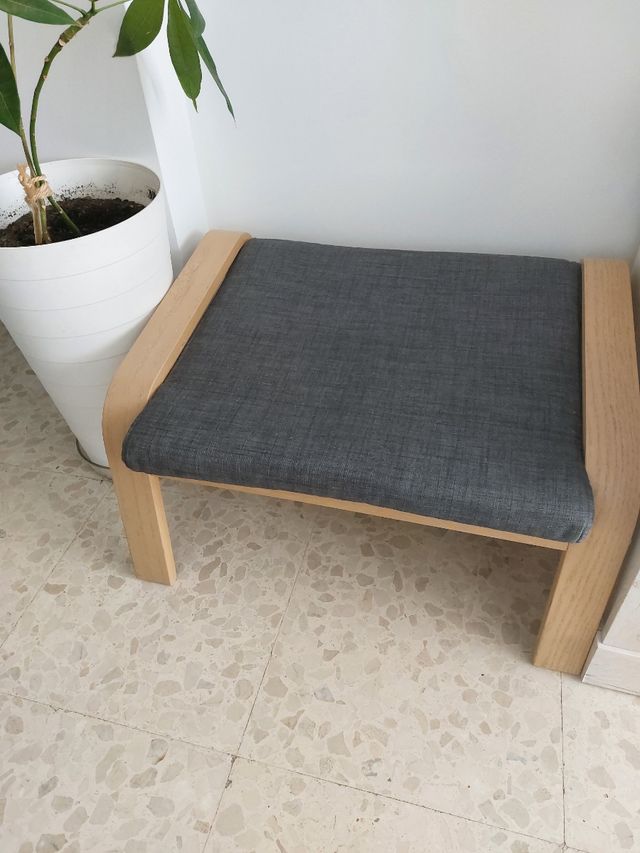 Reposapiés POÄNG Ikea madera gris