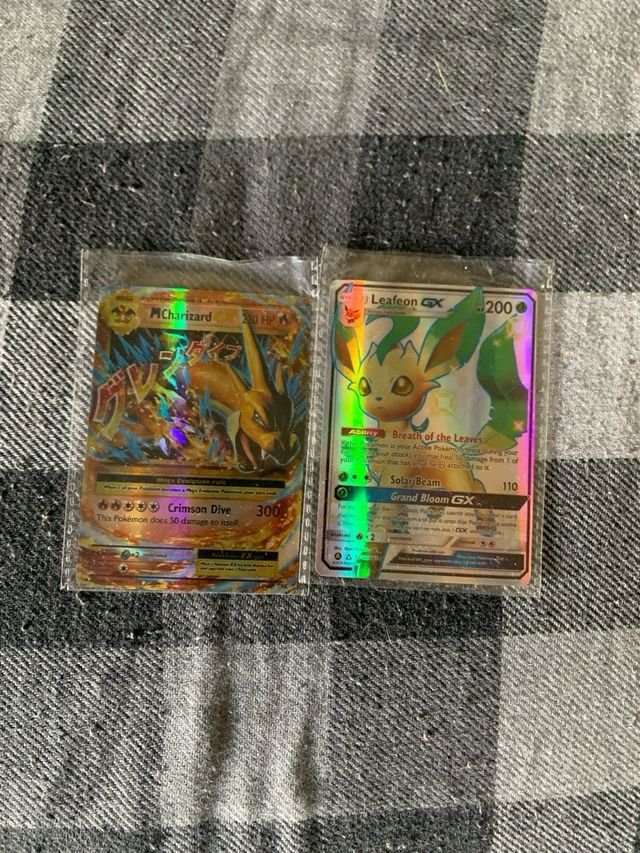 Cartas Pokémon M Charizard EX y Leafeon GX