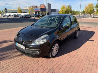 Renault Clio 1.4 GASOLINA 5 PUERTAS 