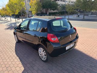 Renault Clio 1.4 GASOLINA 5 PUERTAS 