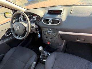Renault Clio 1.4 GASOLINA 5 PUERTAS 