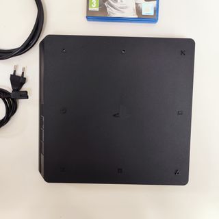Ps4 Slim Negra + FIFA 18 Ronaldo Edition