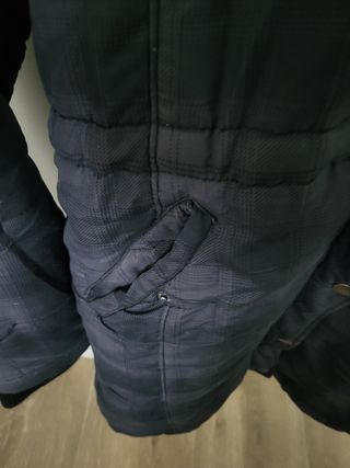 Chaqueta de cuadros gris y negra