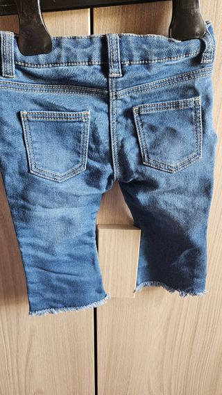 Jeans neonata a zampa