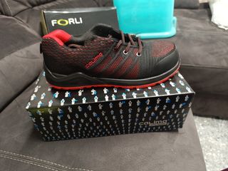 Calzado de seguridad Calima negro y rojo nuevo
