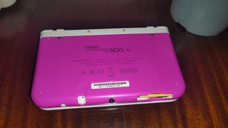 Nintendo 3DS XL Rosa + R4 + Micro SD 32GB
