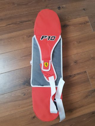 Monopatin Ferrari con Funda + rodilleras y coderas