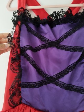 Disfraz rojo y morado talla única