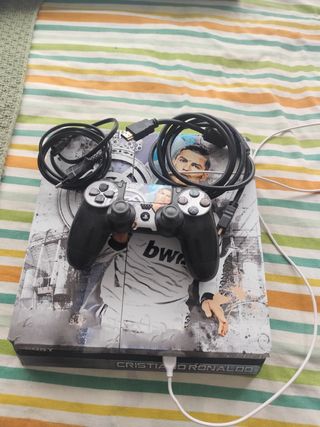 PS4 Slim 1TB + Mando