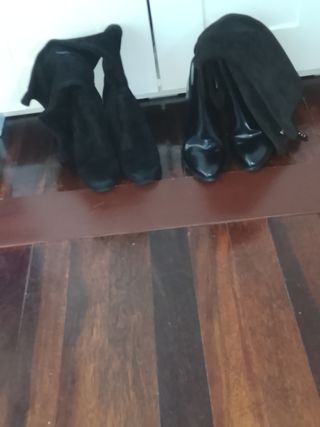 Botas altas negras y doradas Talla 38