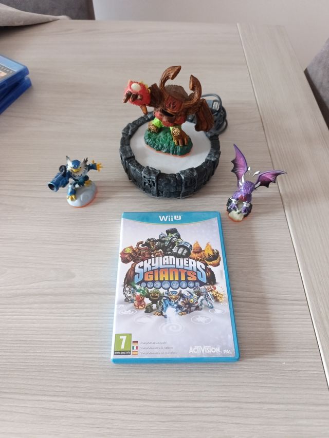 Skylanders Giants Wii U + Figuras