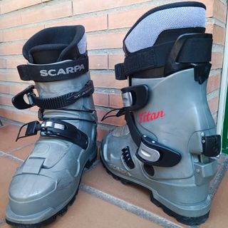 Esquís Hagan + Botas Scarpa