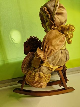 Muñeca de porcelana antigua
