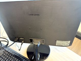 Monitor Samsung S22F350FHU 22 Full HD